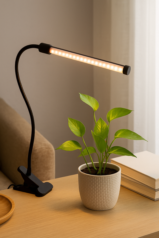 Plantéa – USB LED fitolempa, padedanti augti augalams